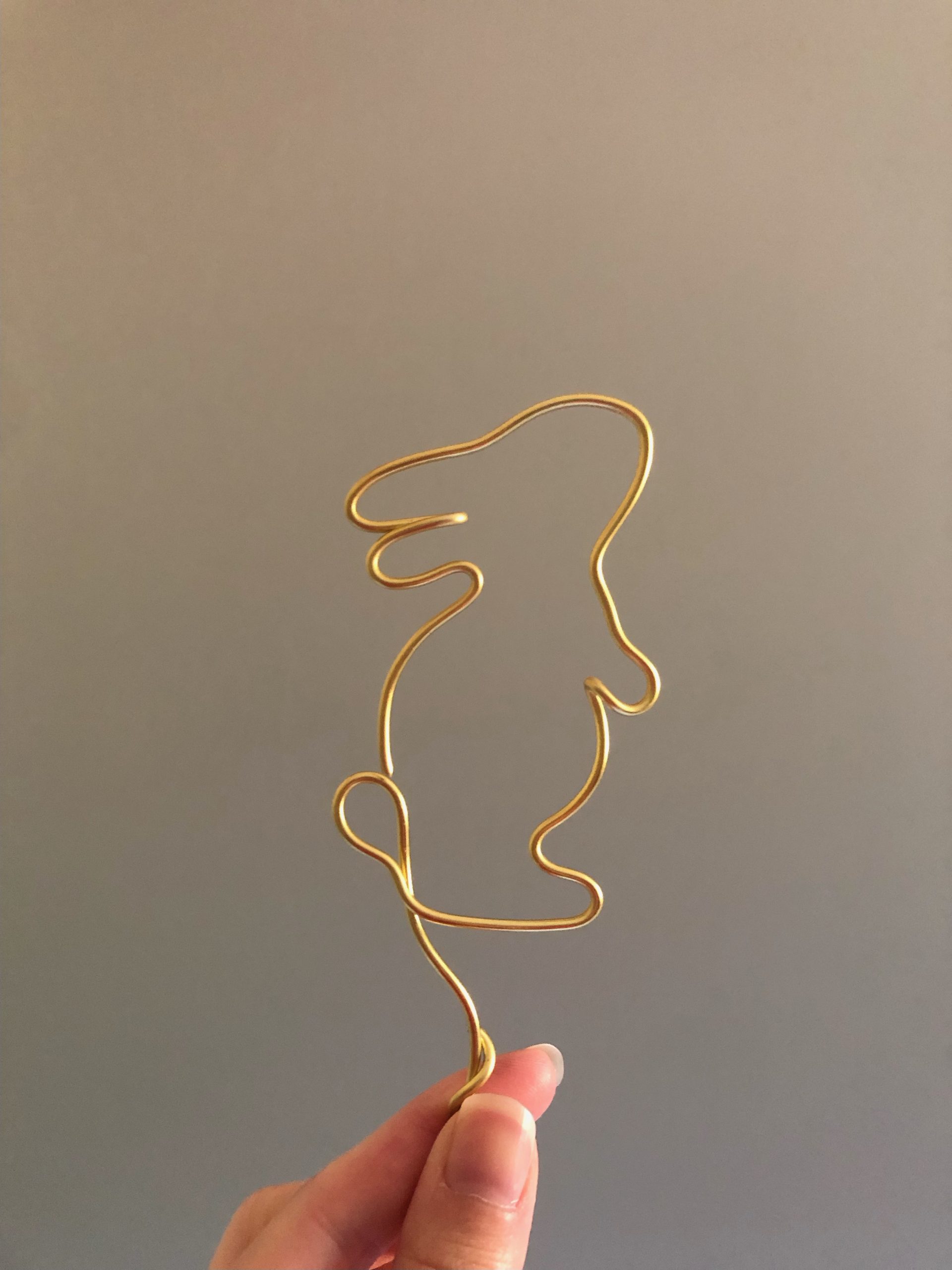 Au reve eveille – cake topper lapin debout – creations decoratives